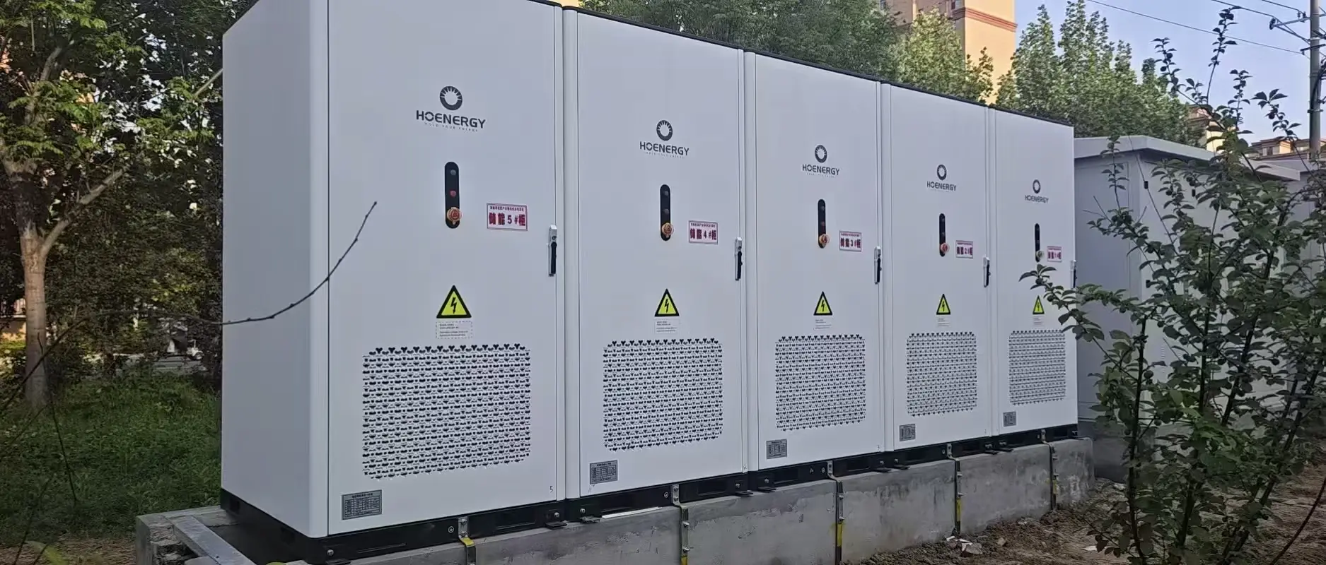 Shandong Tancheng Pharma (625 kW / 1 303 kWh): Úložiště propojené s FV chrání farmaceutický provoz a snižuje náklady na energii